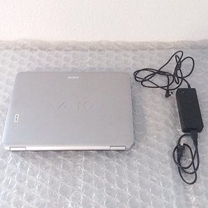 Sony Vaio 15.4" Laptop CD/DVD Burner 2GB RAM 141GB Storage - Color Silver